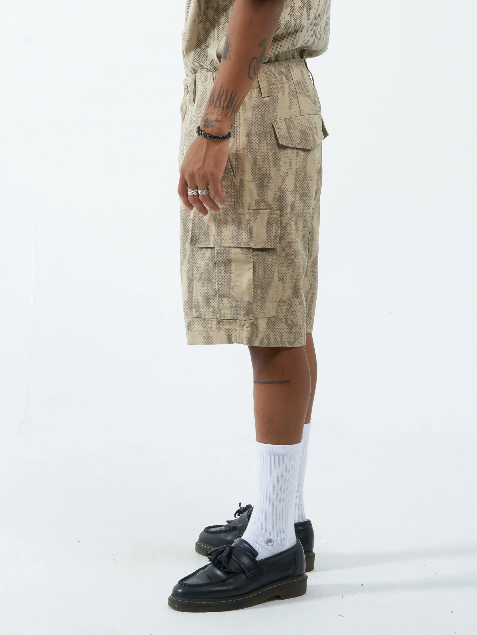 Five Pointer Cargo Short - Sandy Taupe - Image 2