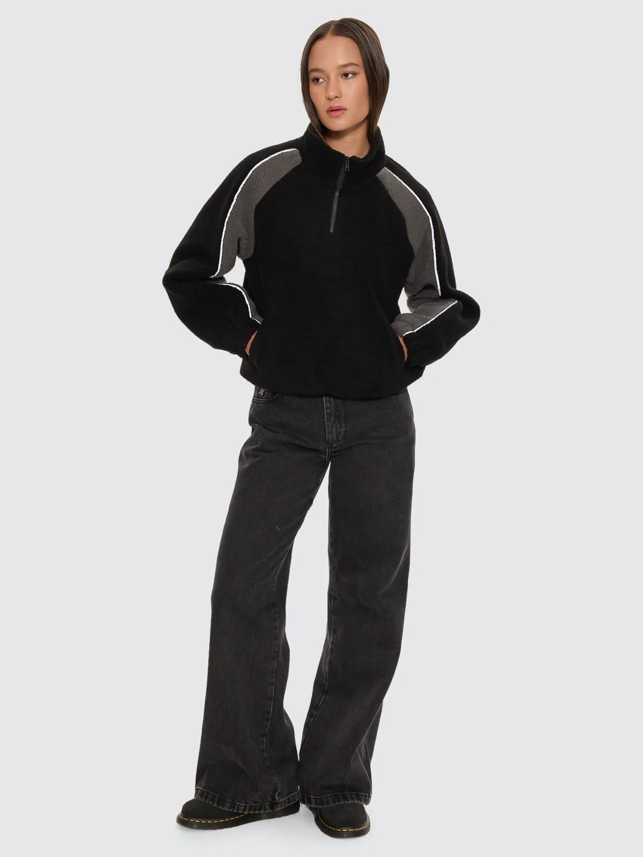 Tainted Quarter Zip Sherpa Fleece - Black - Image 9